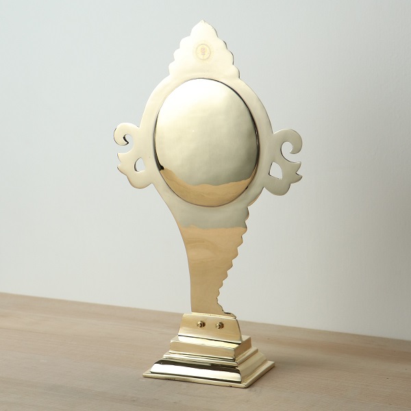 natural and artistic